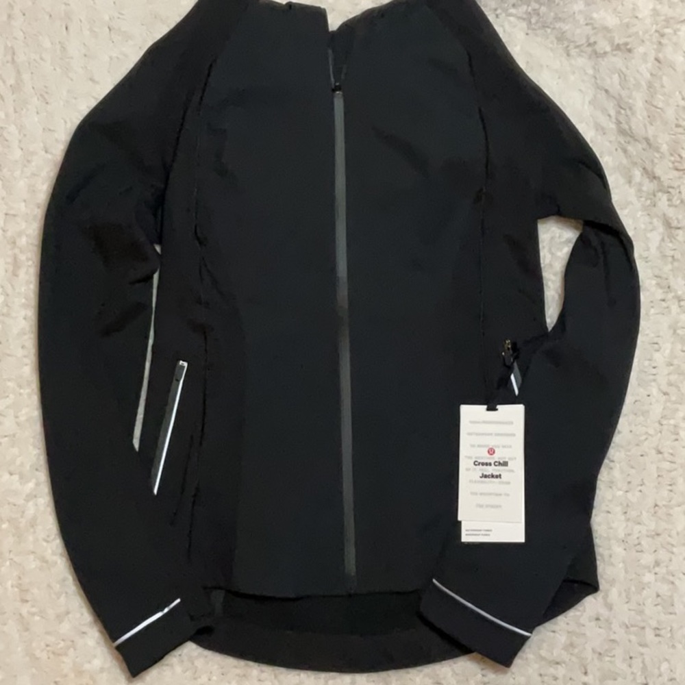 Lululemon cross chill jacket